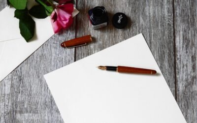 How to Write Compelling Homepage Hooks That Keep Visitors Scrolling